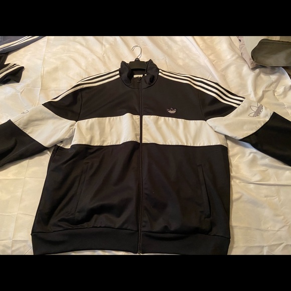 Adidas black and white xxl jacket